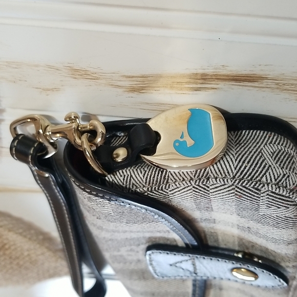 DOONEY AND BOURKE VINTAGE WRISTLET IN BLACK AND WHITE - Picture 2 of 8